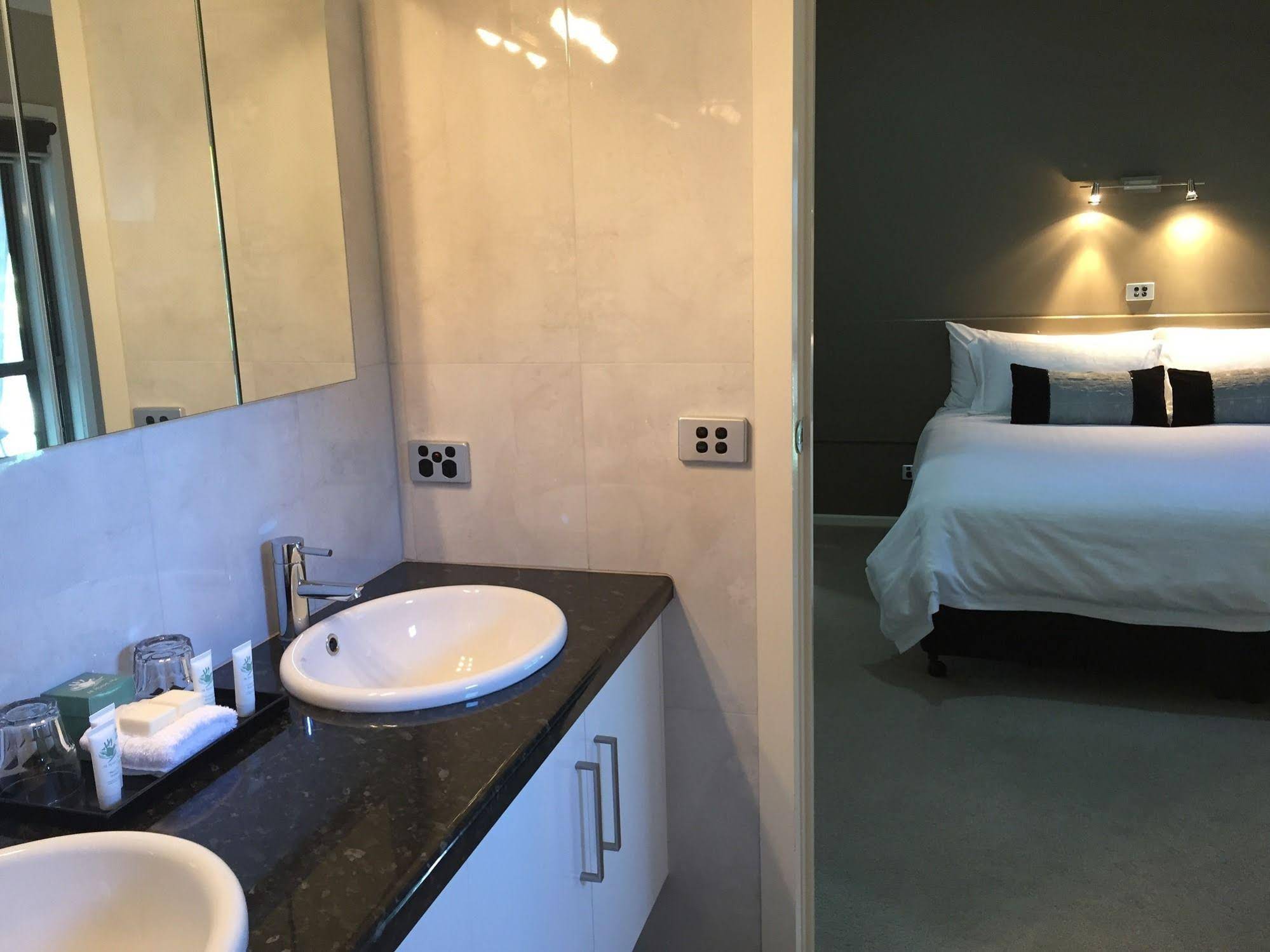 Deeluxe Riverspa Apartments