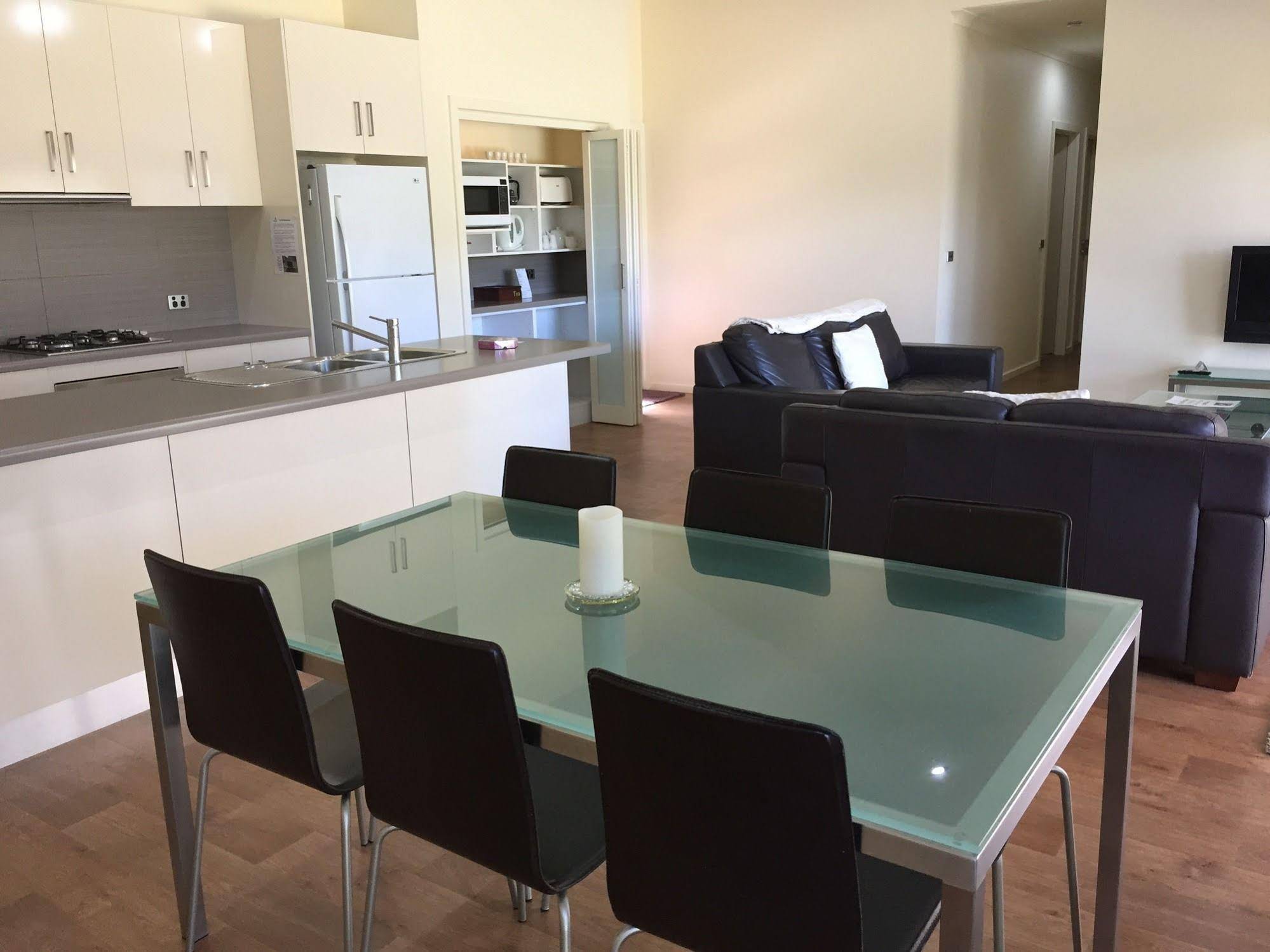 Deeluxe Riverspa Apartments