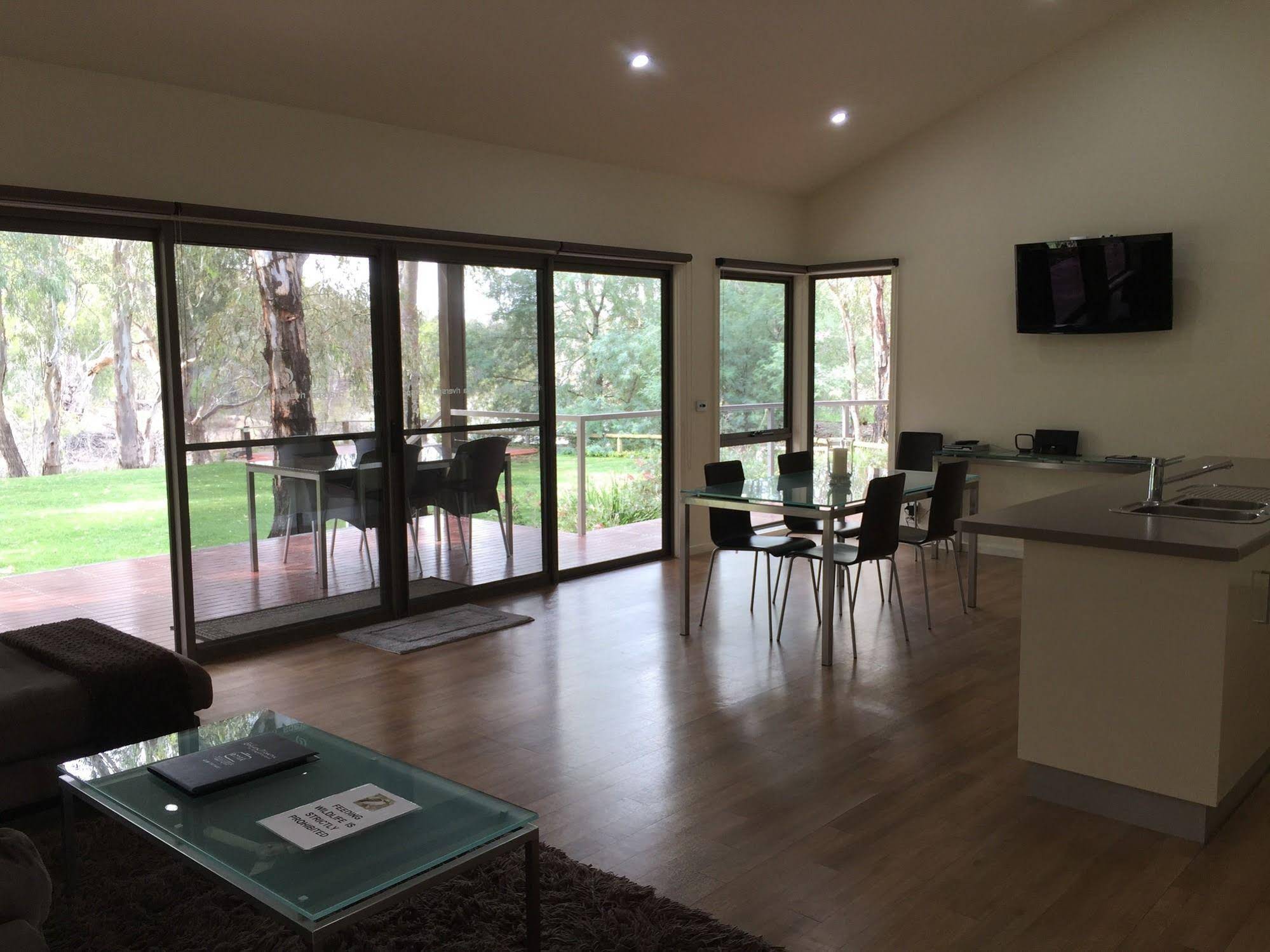 Deeluxe Riverspa Apartments