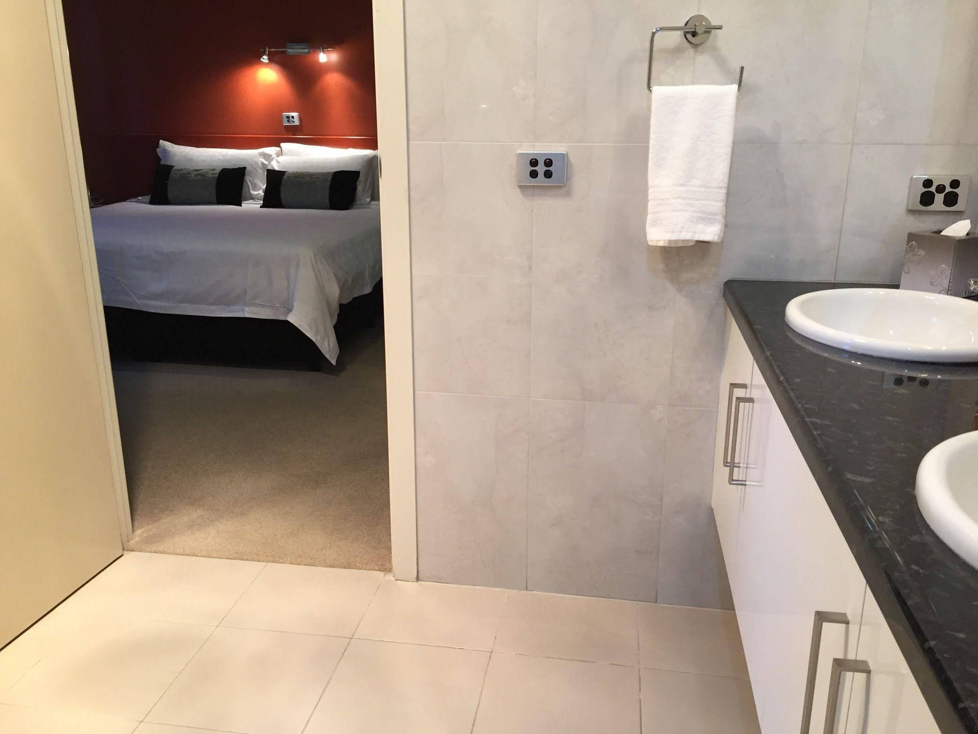 Deeluxe Riverspa Apartments