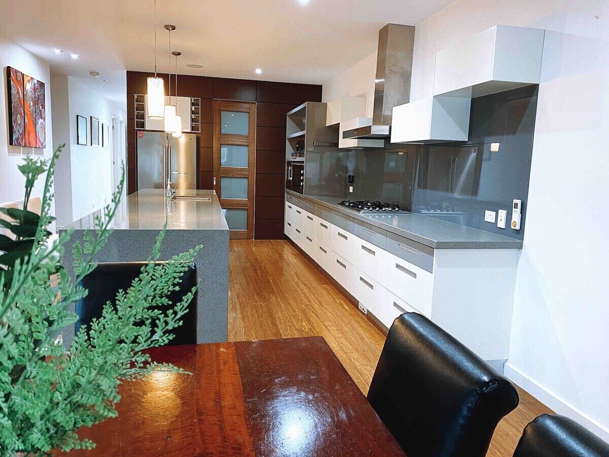 Rl Apartments