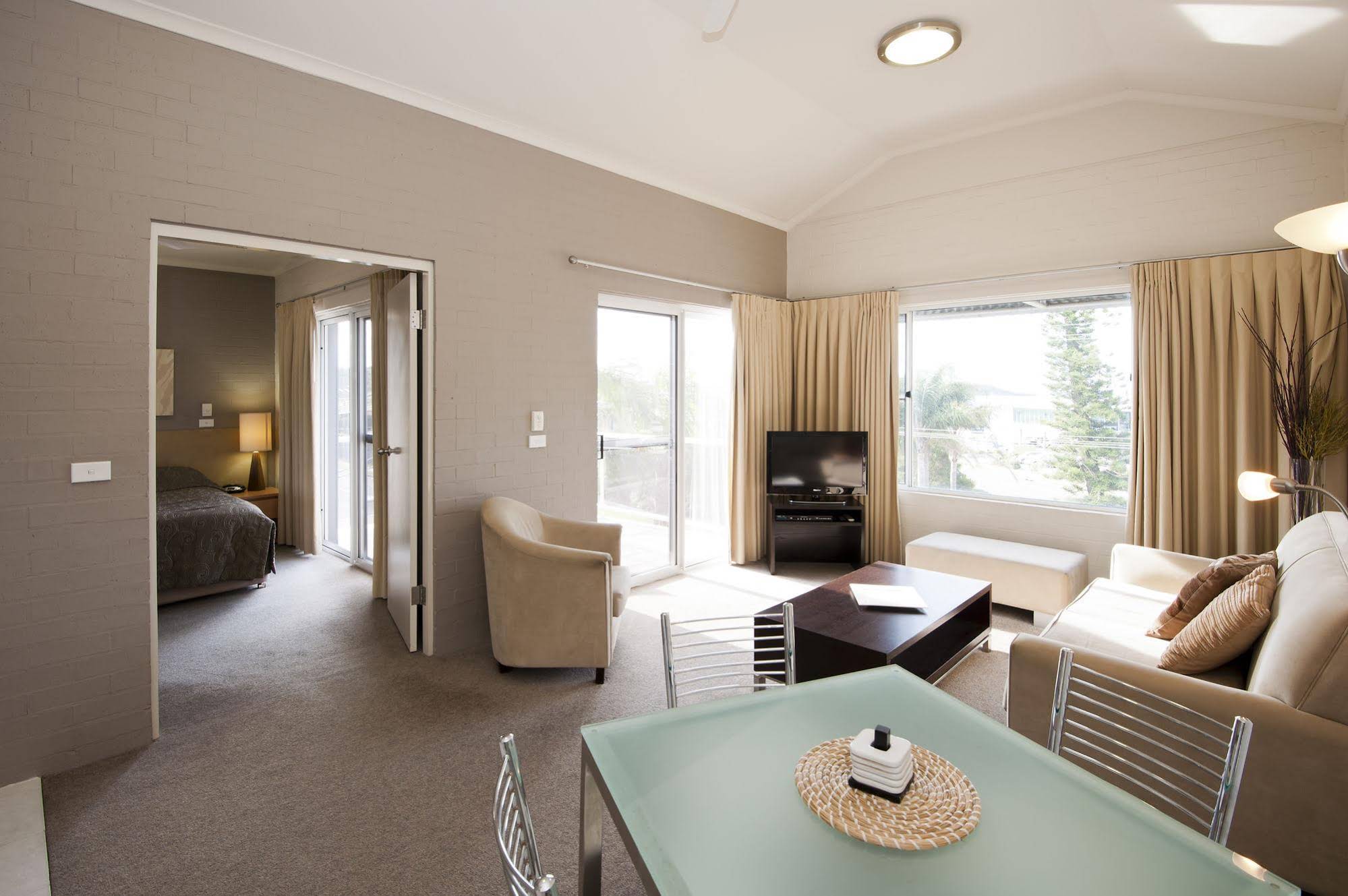 Mollymook Cove Apartments