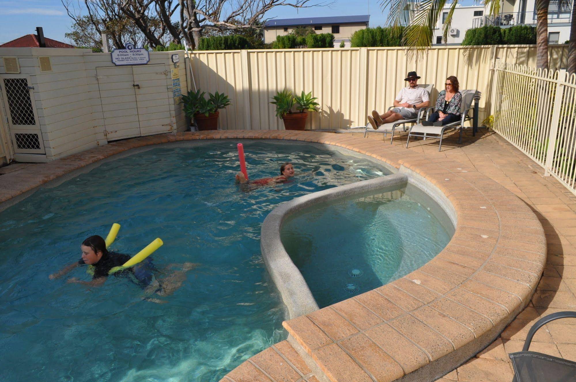 Mollymook Surf Beach Motel And Apartments