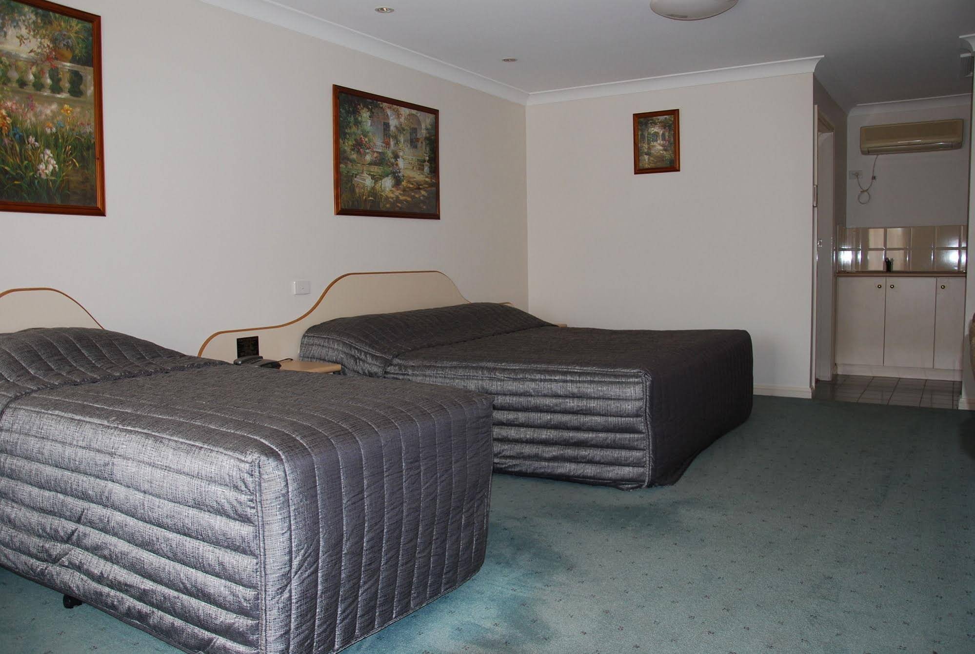 Golfview Motor Inn