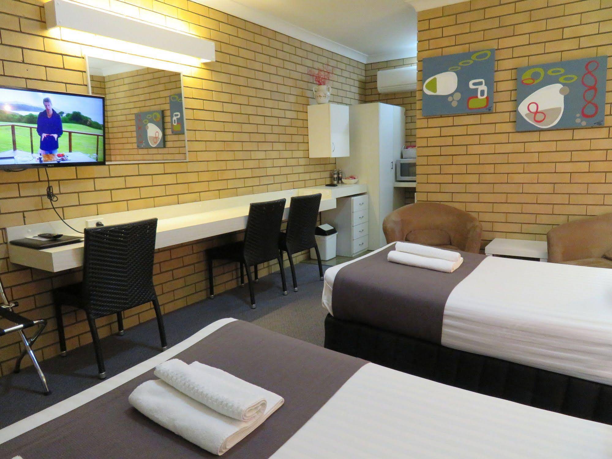 Golden Harvest Motor Inn