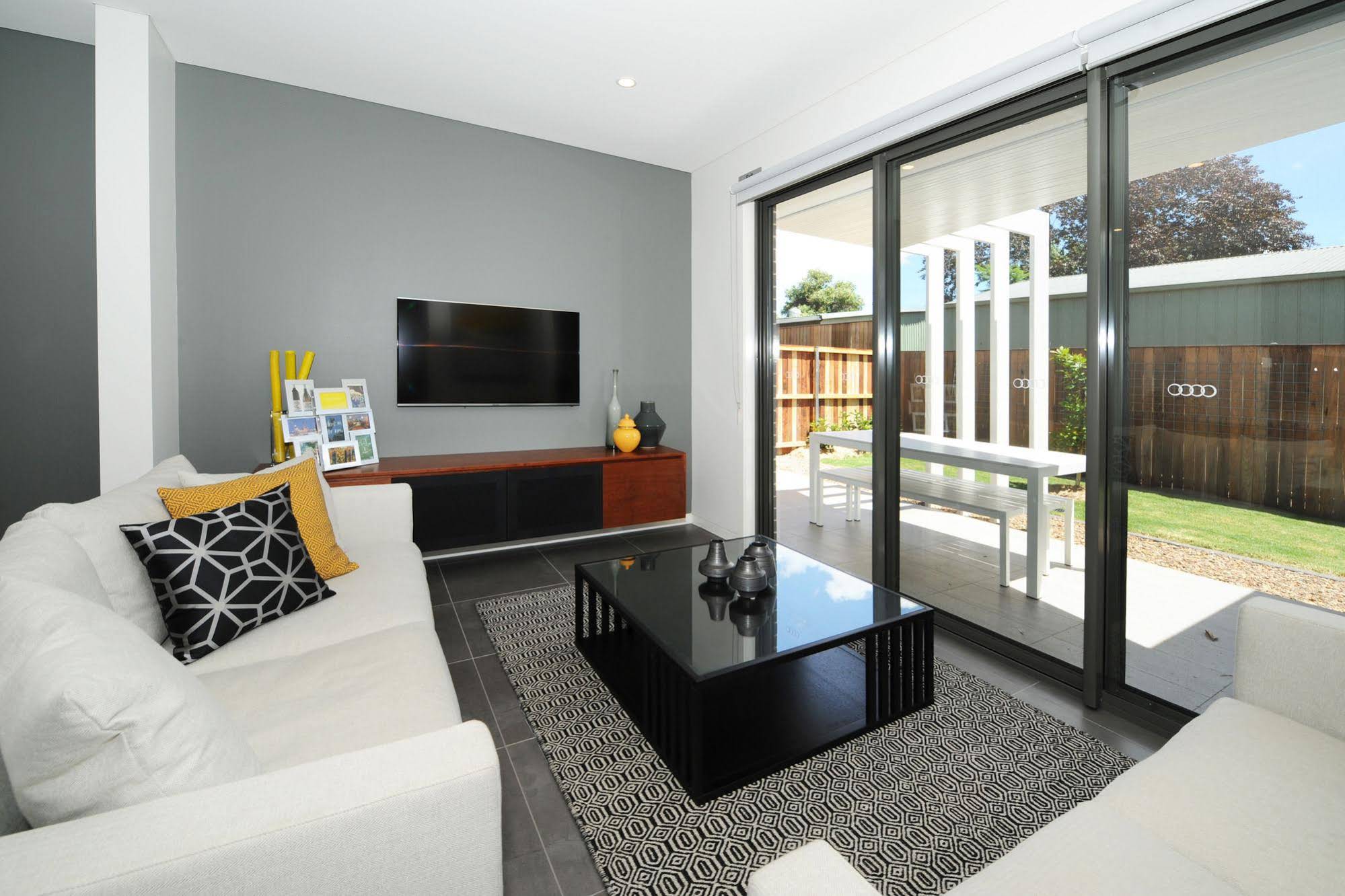 Lewis Street Apartments by Kirsten Serviced Accommodation
