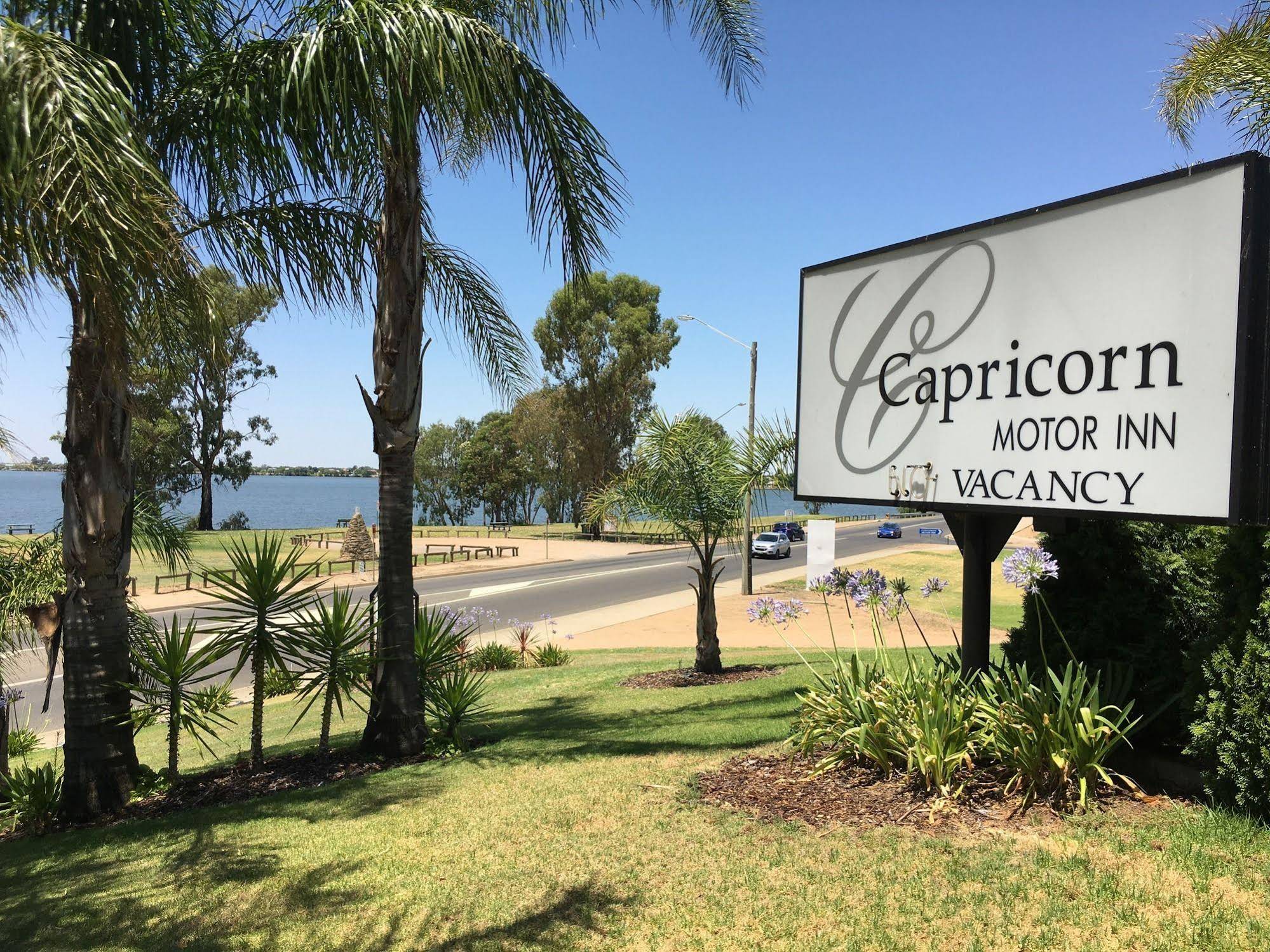 Capricorn Motor Inn
