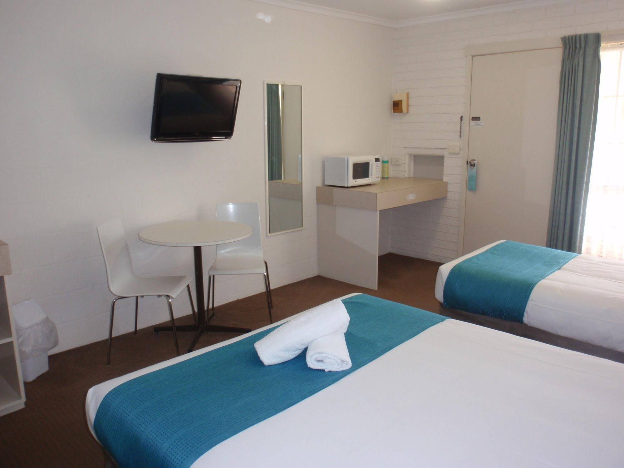 Capricorn Motor Inn