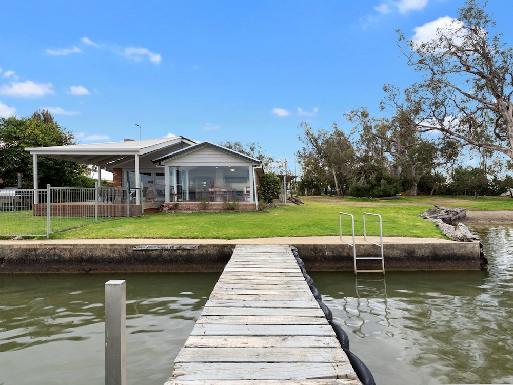 Mulwala Lakeside
