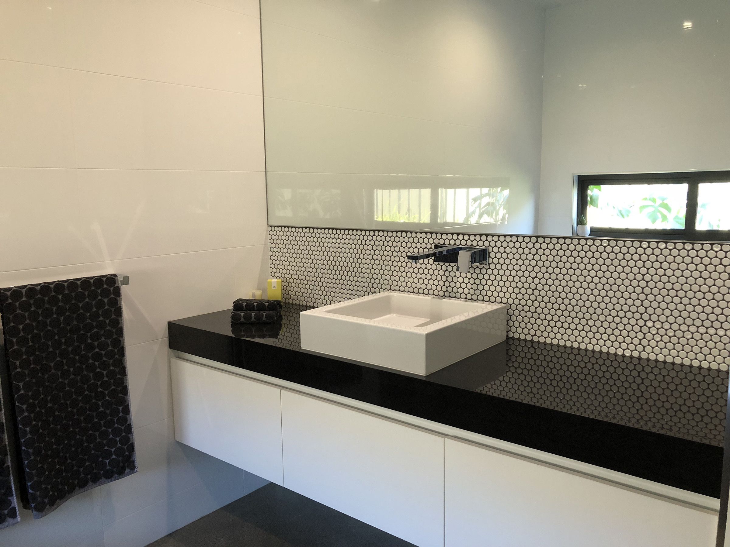 The Sinatra Holiday House