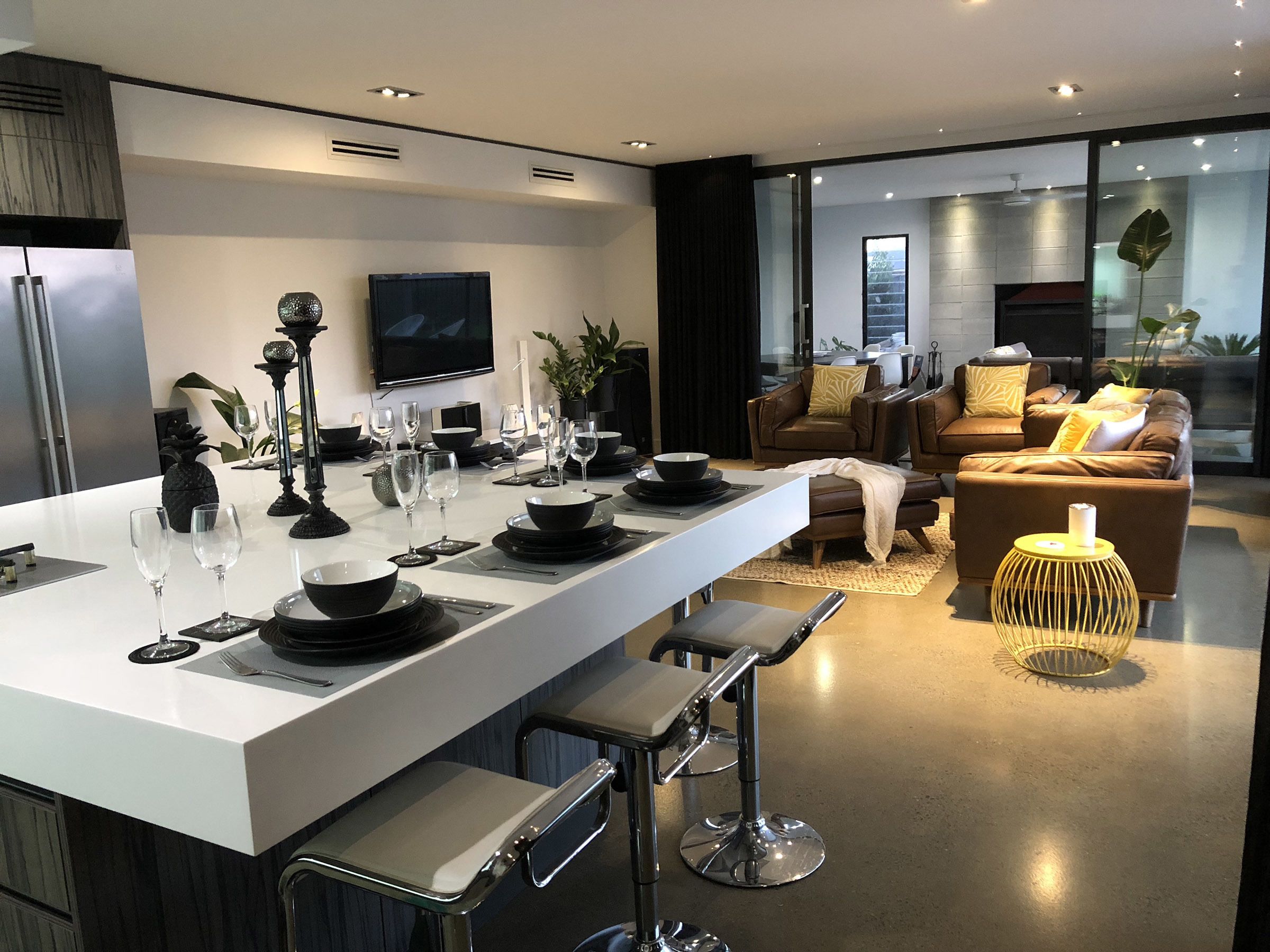 The Sinatra Holiday House