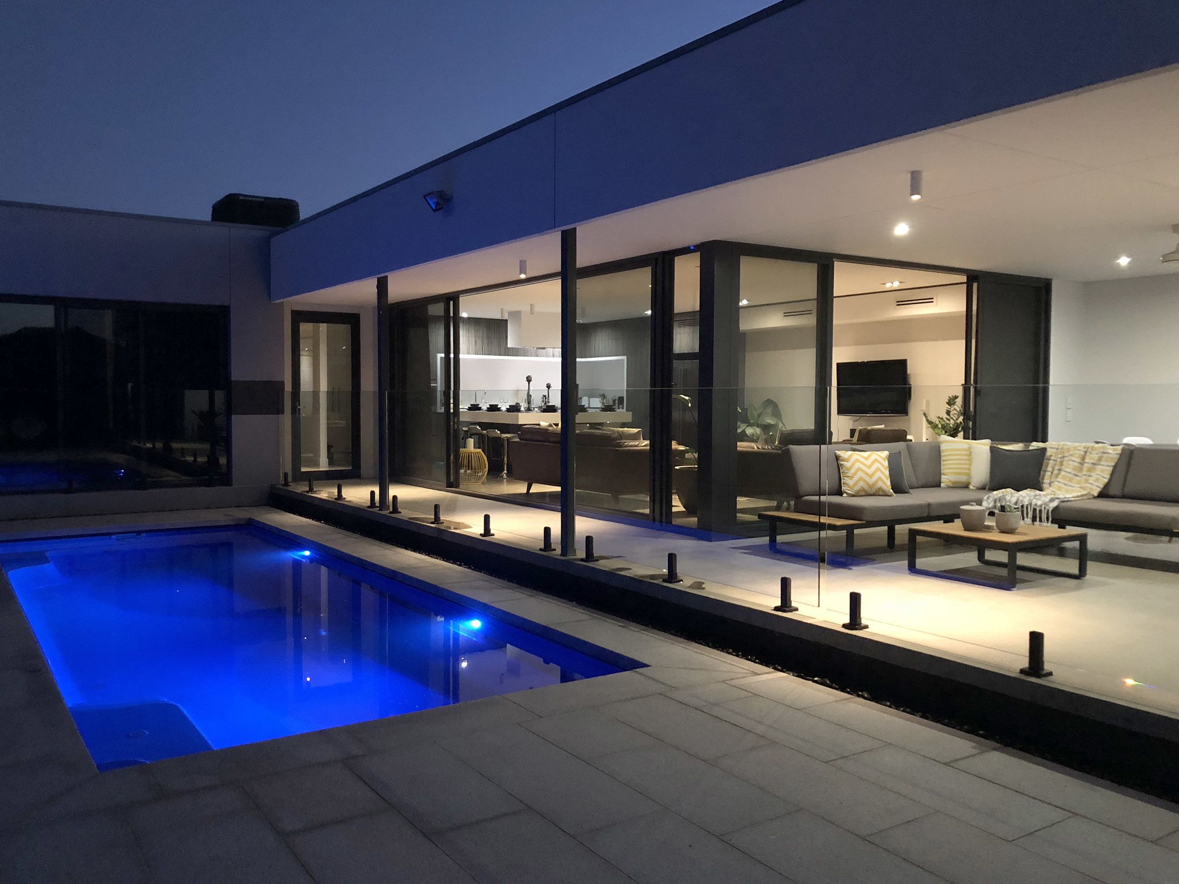 The Sinatra Holiday House