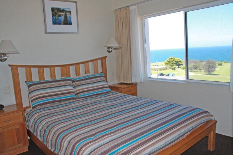 Amooran Oceanside Apartments and Motel