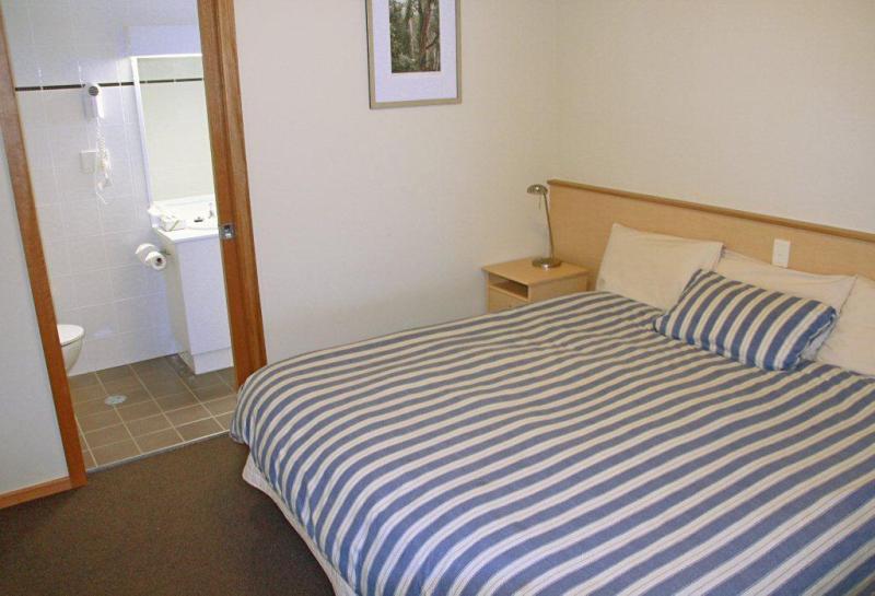 Amooran Oceanside Apartments and Motel