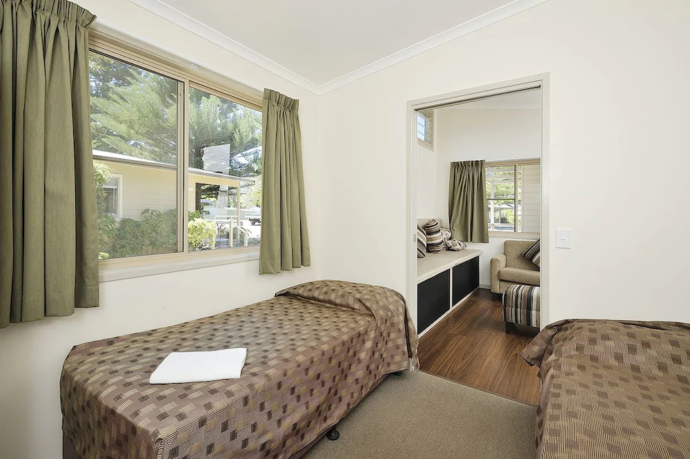 Sydney Lakeside