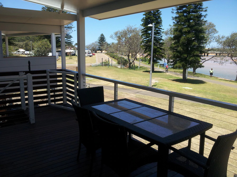 Sydney Lakeside