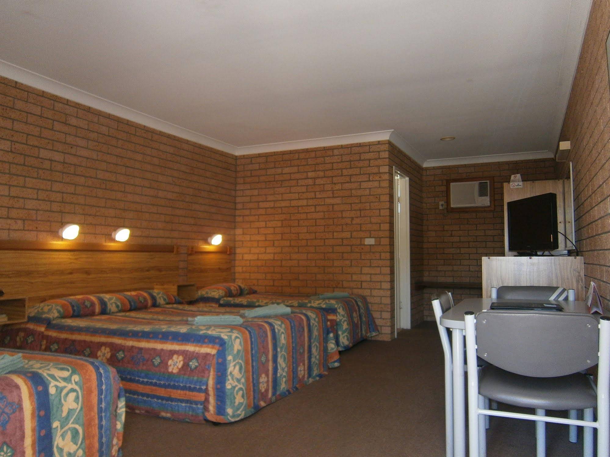 Aaron Inn Motel
