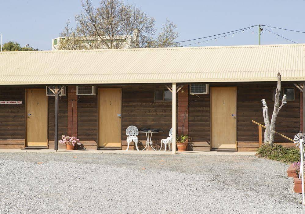 Country Roads Motor Inn Narrandera