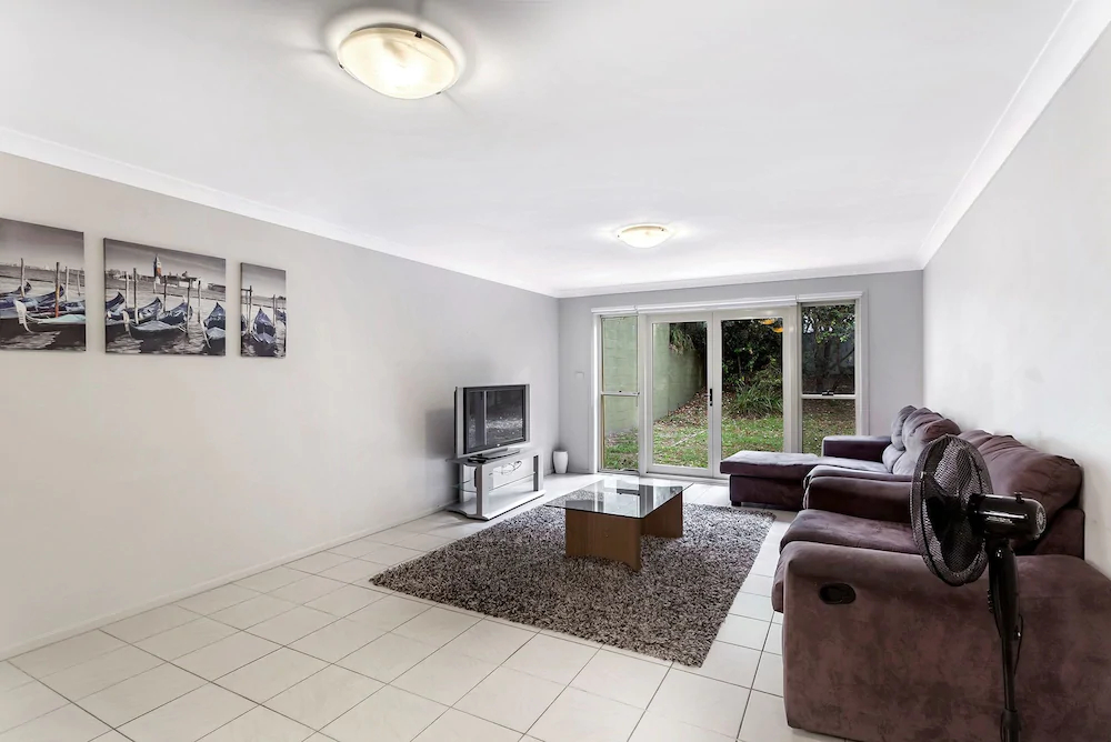 Alida Place
