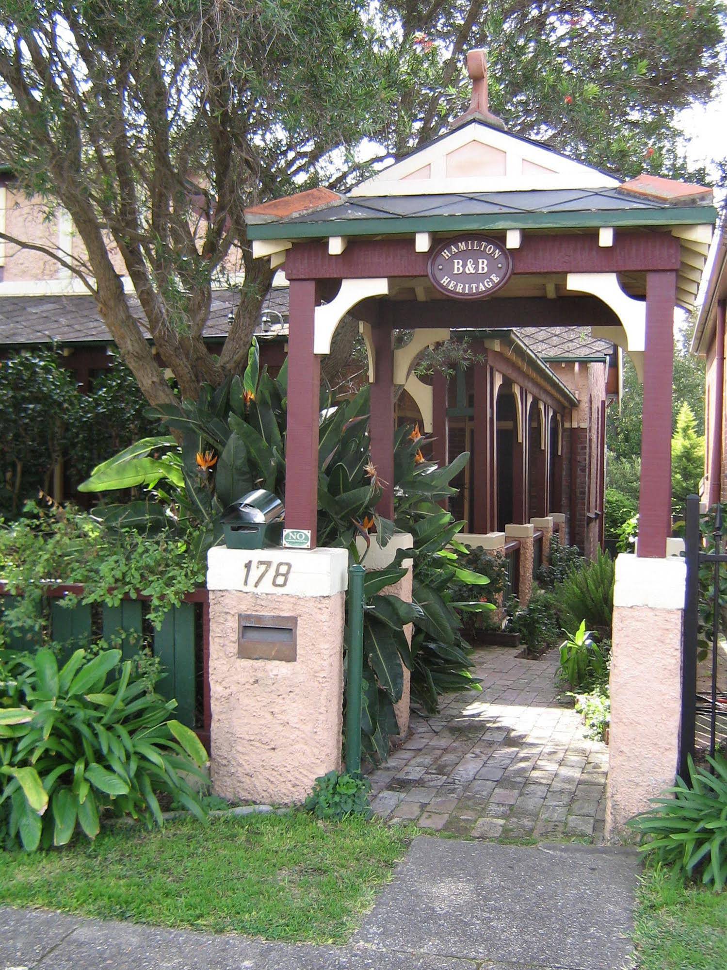 Hamilton Heritage Bed & Breakfast