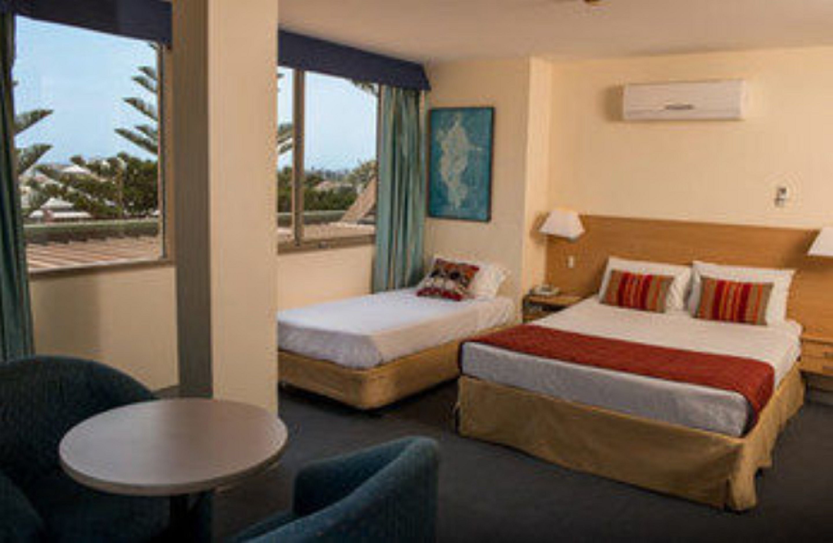 Newcastle Beach Hotel