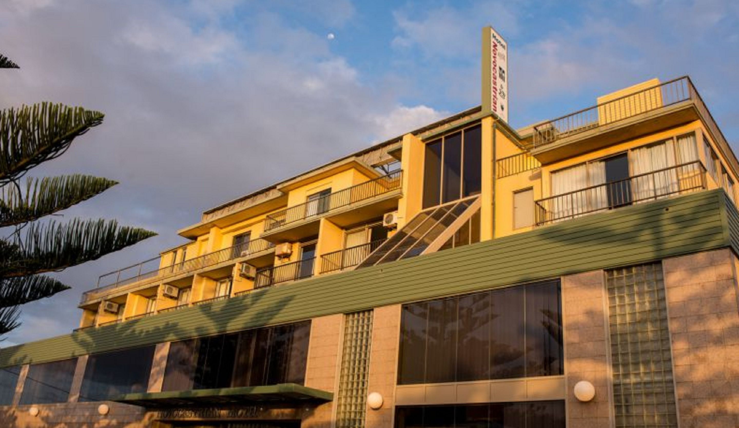 Newcastle Beach Hotel