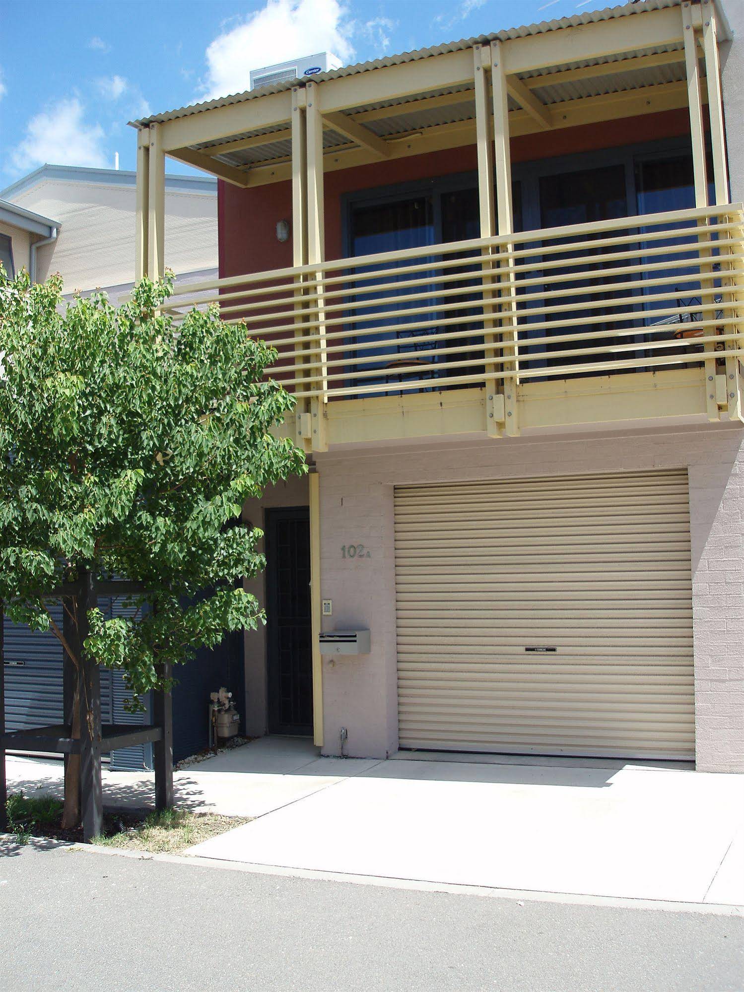Newcastle Harbourside Terraces