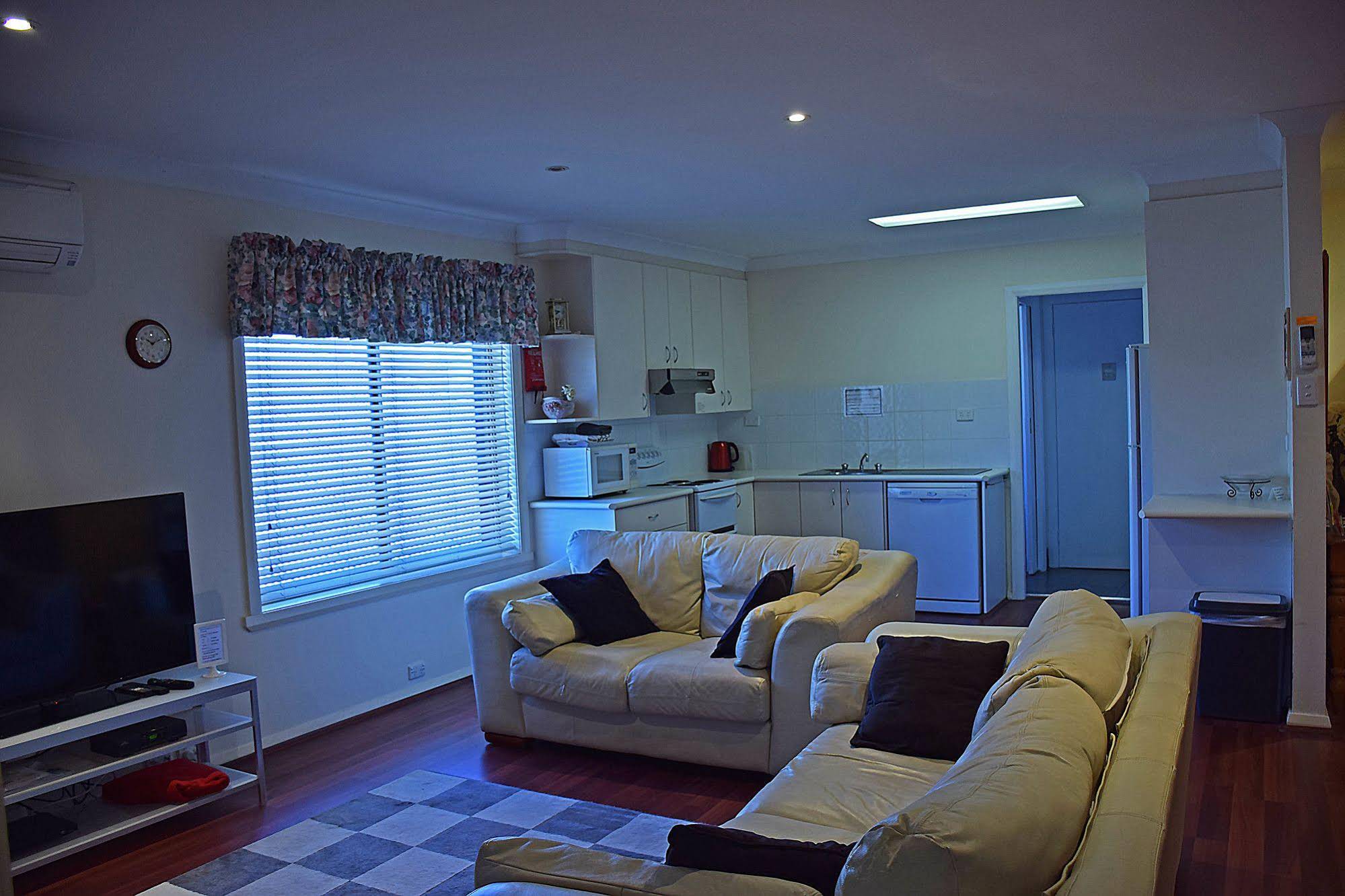 Cole House Apartments