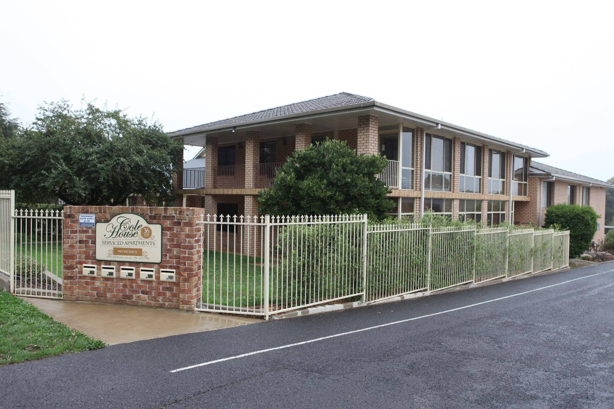 Cole House Apartments
