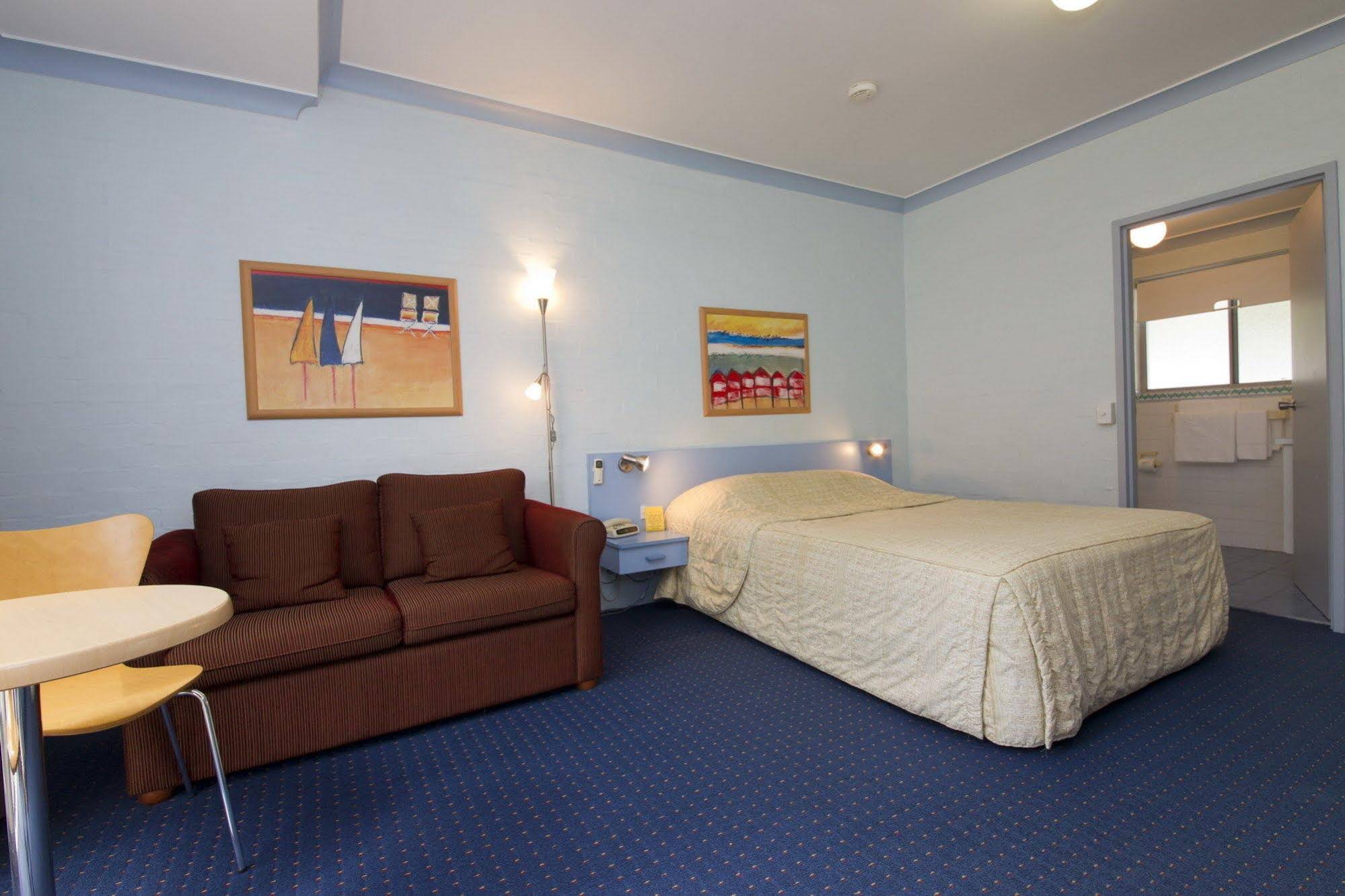 Blueys By The Beach Motel
