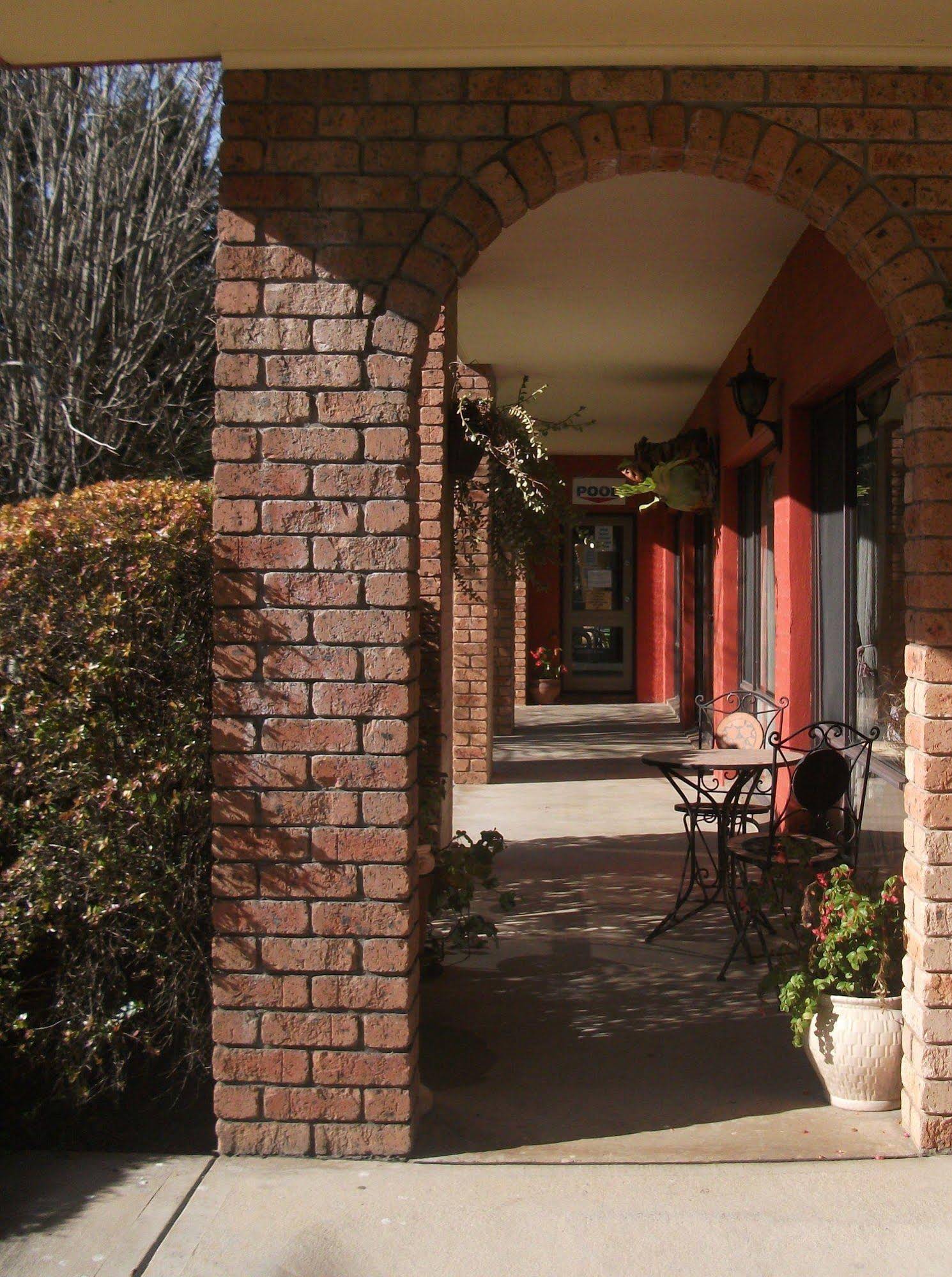 Idlewilde Town & Country Motor Inn