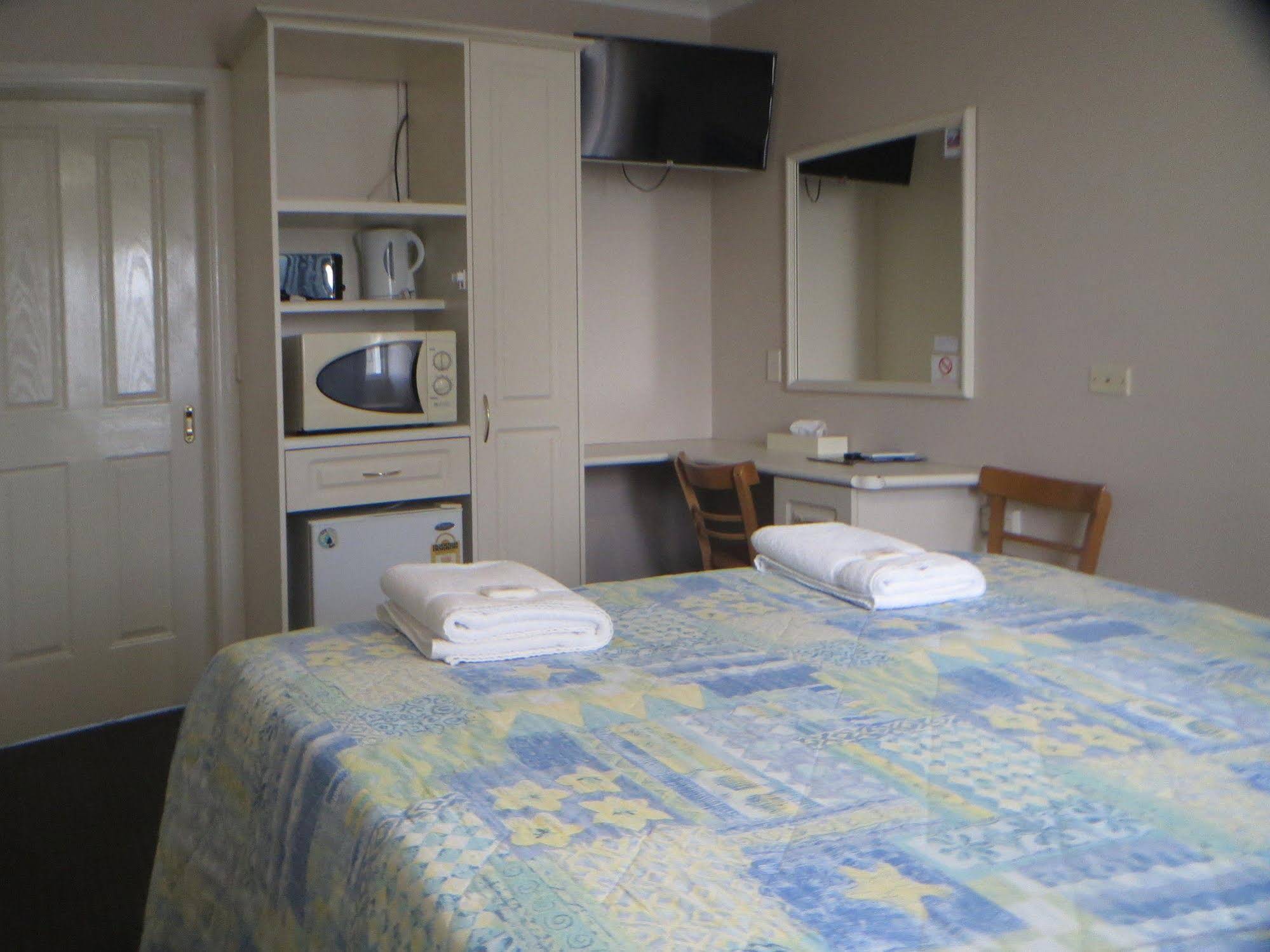 Coachman Hotel Motel