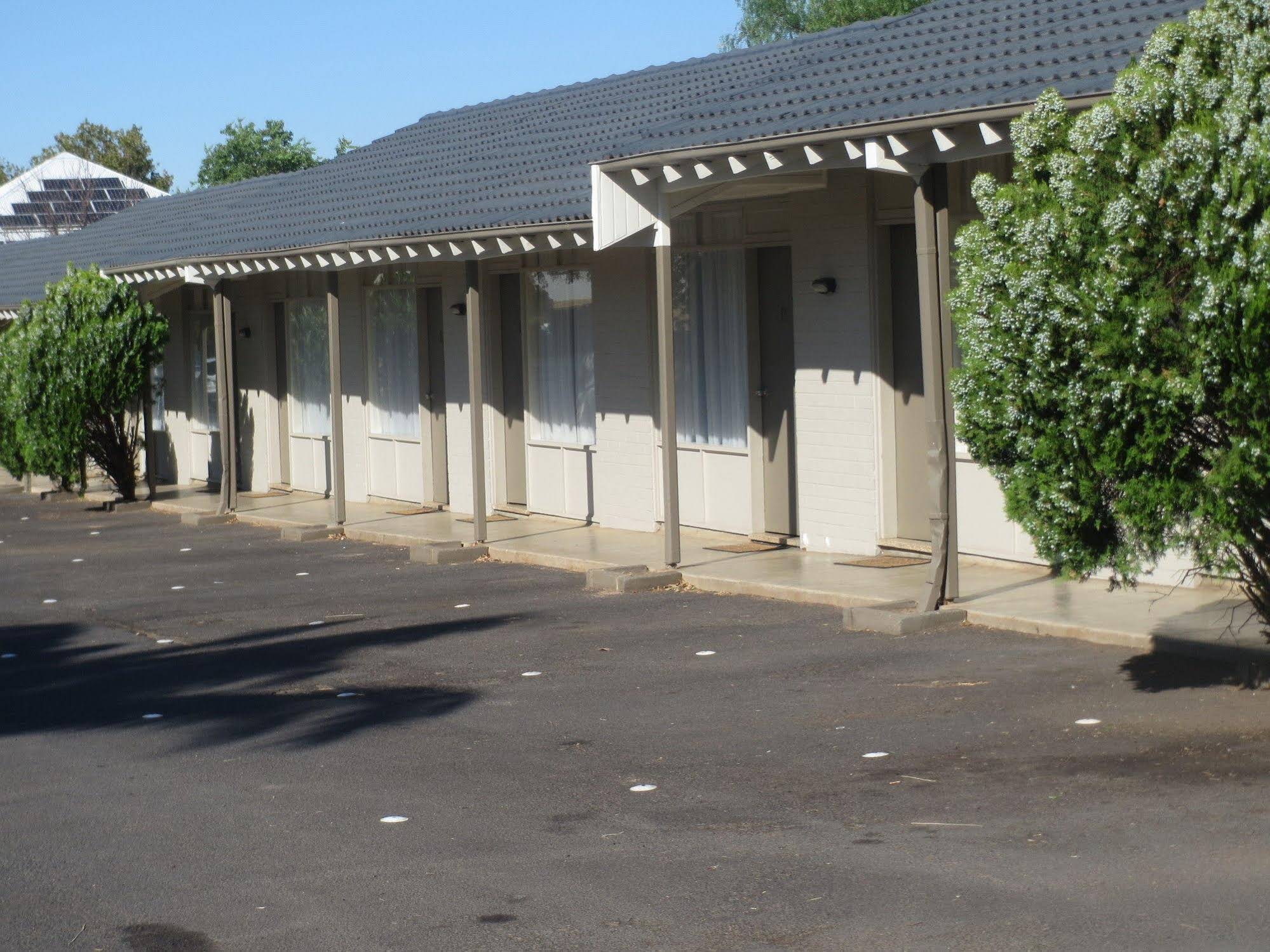 Coachman Hotel Motel