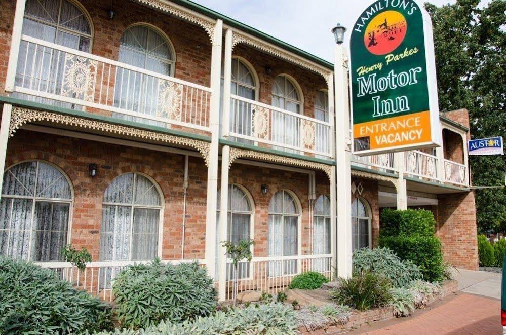 Henry Parkes Motor Inn