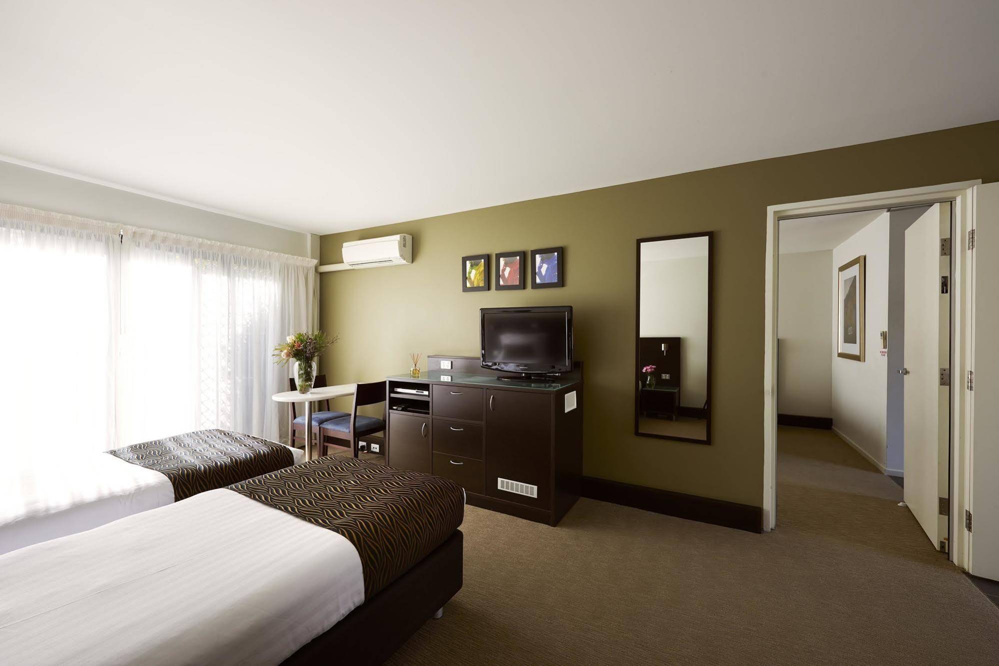 Station Motel