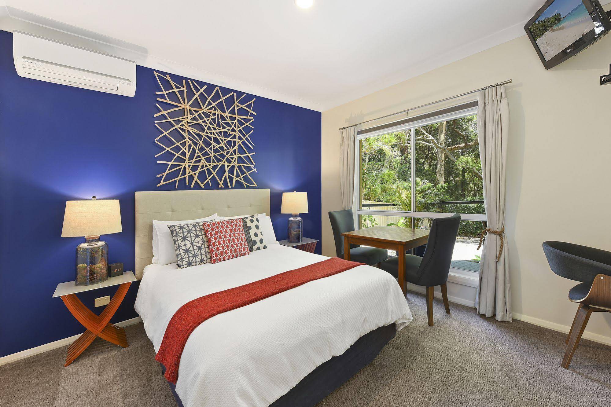 Azura Beach House B&B