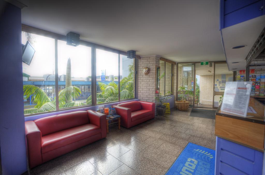 Palm Court Motor Inn