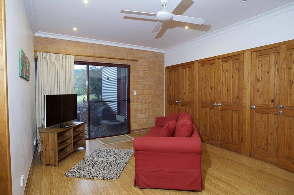 Clarendon Forest Retreat