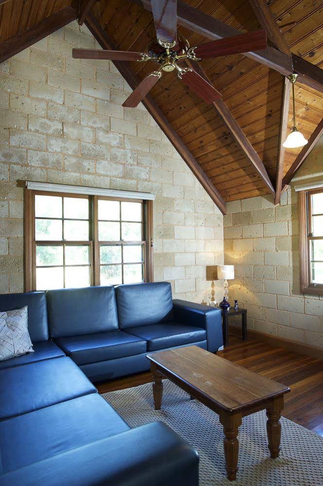 Clarendon Forest Retreat