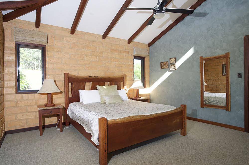Clarendon Forest Retreat