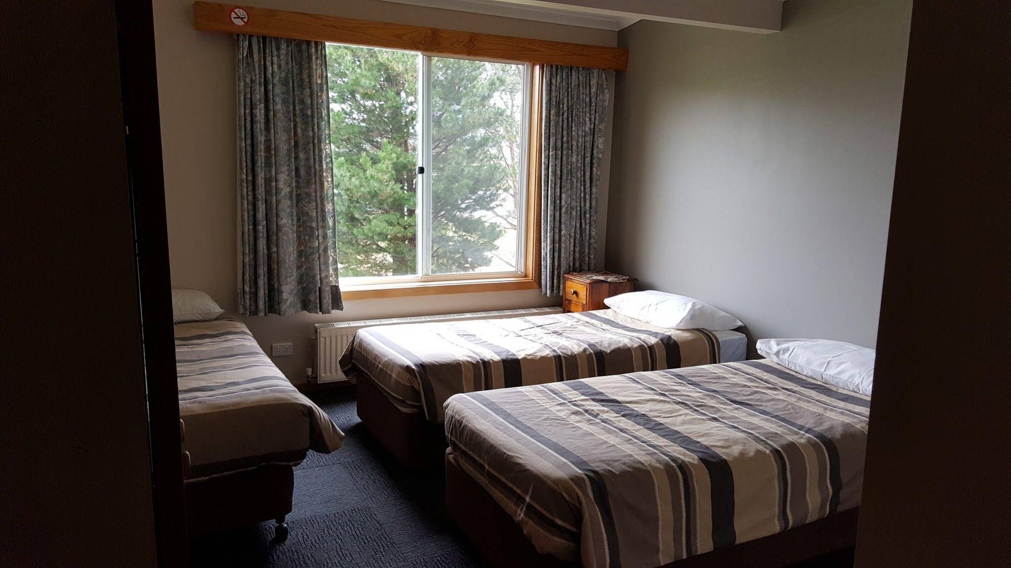 Cool Mountain Lodge