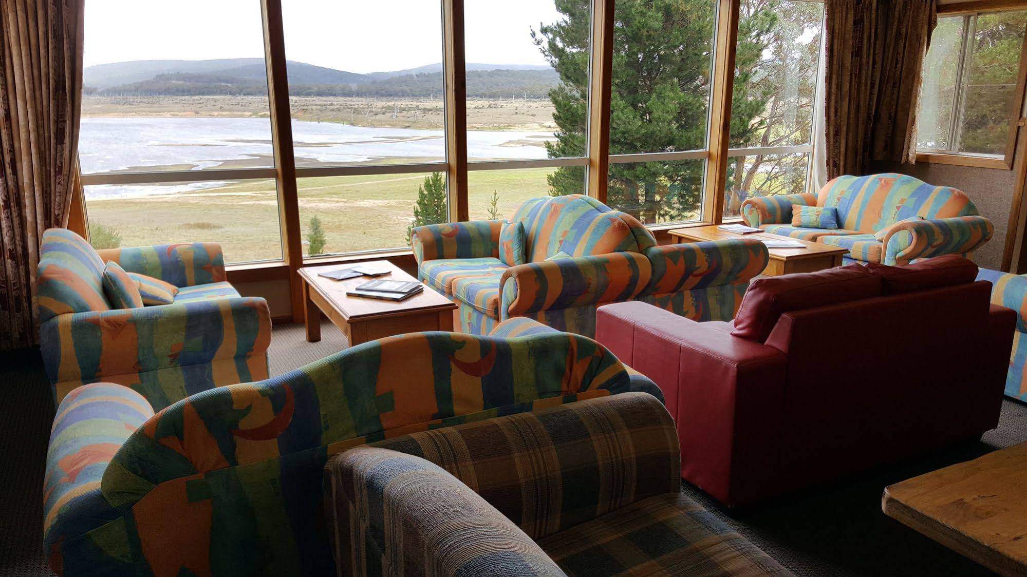 Cool Mountain Lodge