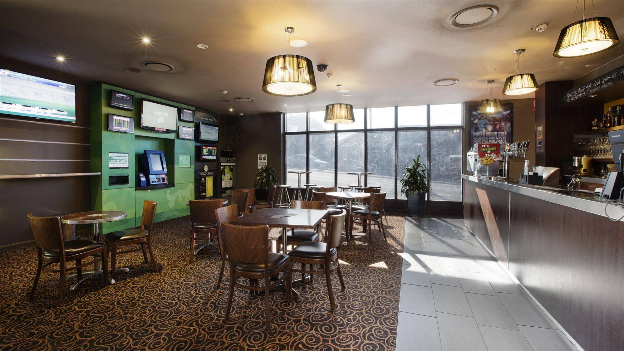 Nightcap at Pymble Hotel