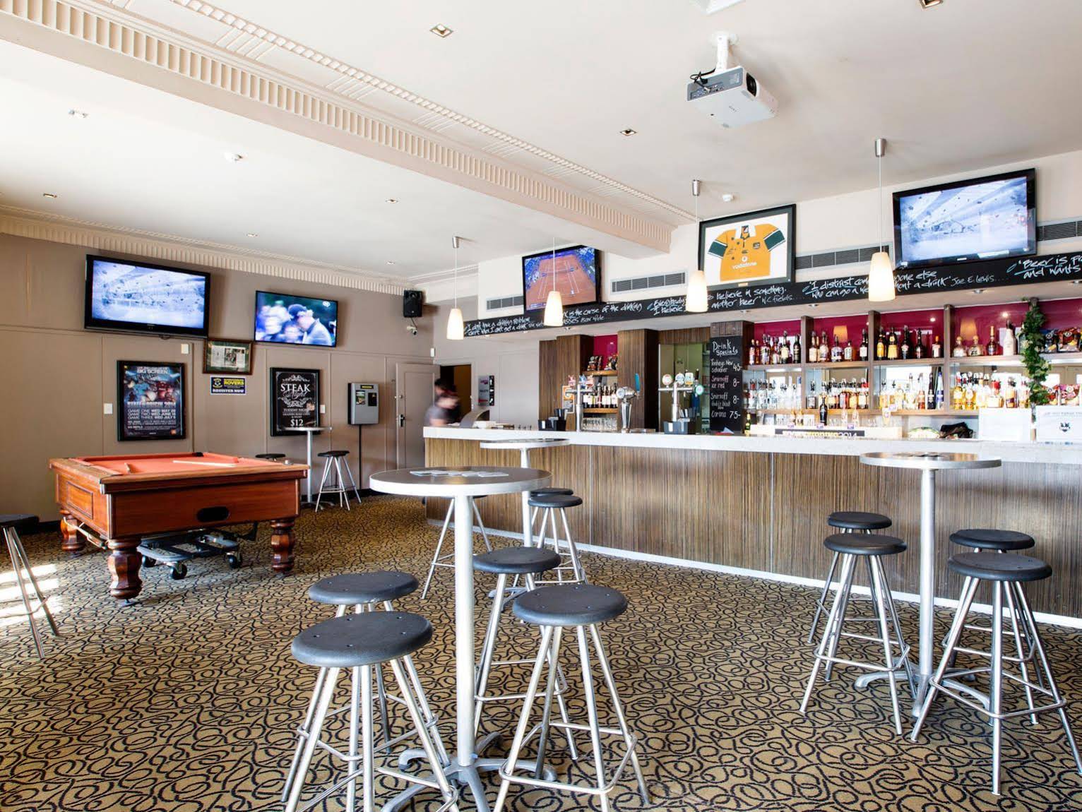 Nightcap at Pymble Hotel