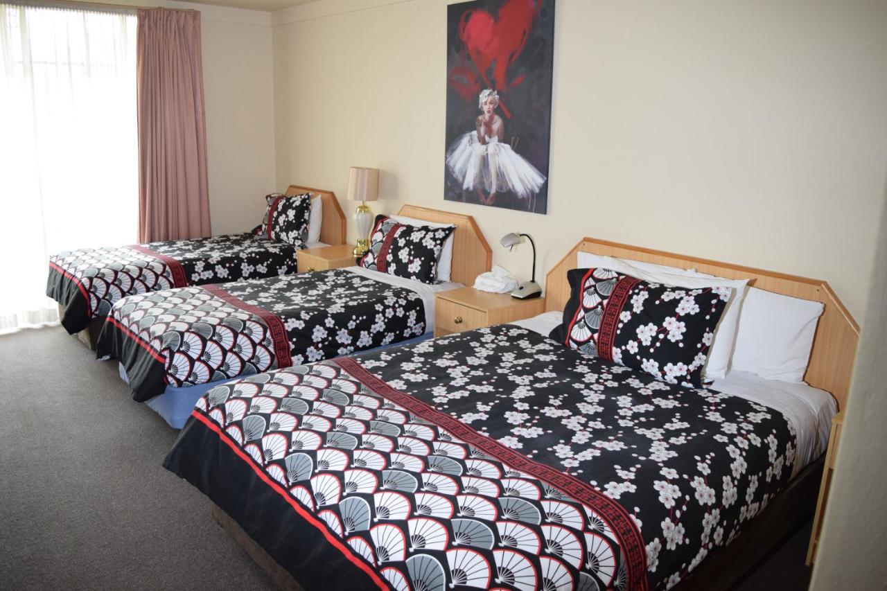 Golden Age Motor Inn
