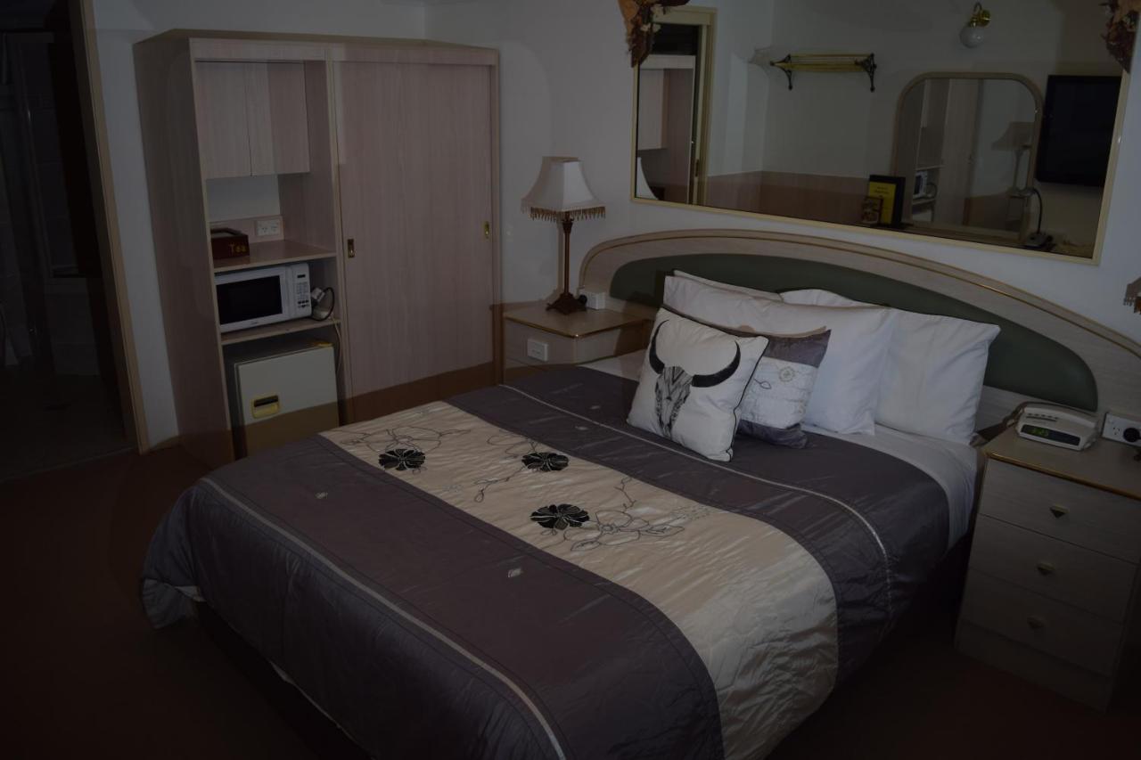 Golden Age Motor Inn