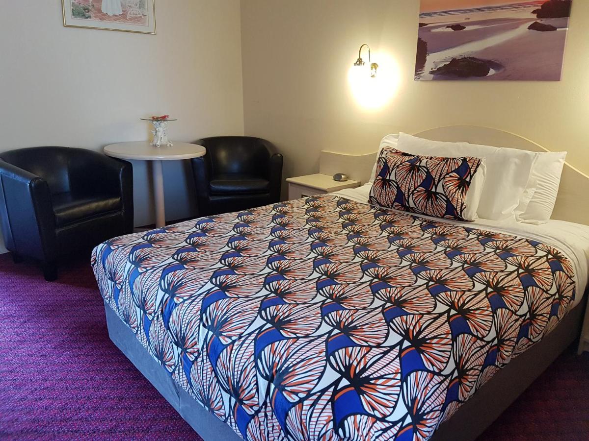 Golden Age Motor Inn