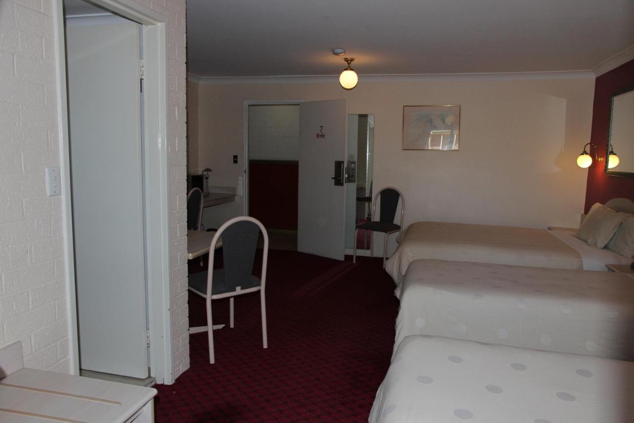 Golden Age Motor Inn