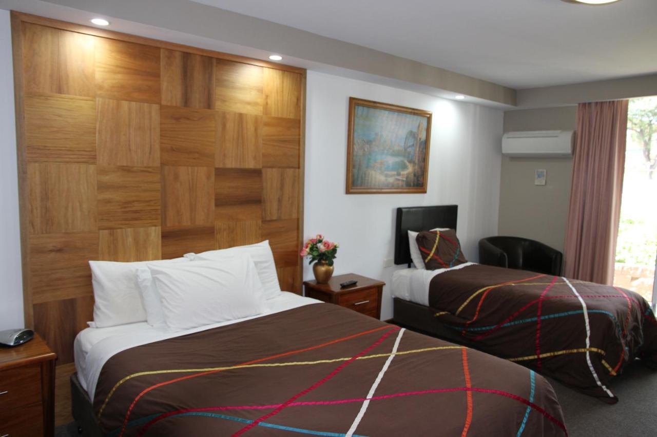Golden Age Motor Inn