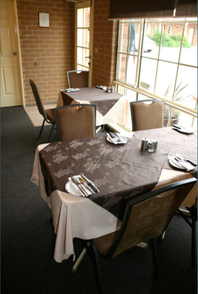 Grand Manor Motor Inn